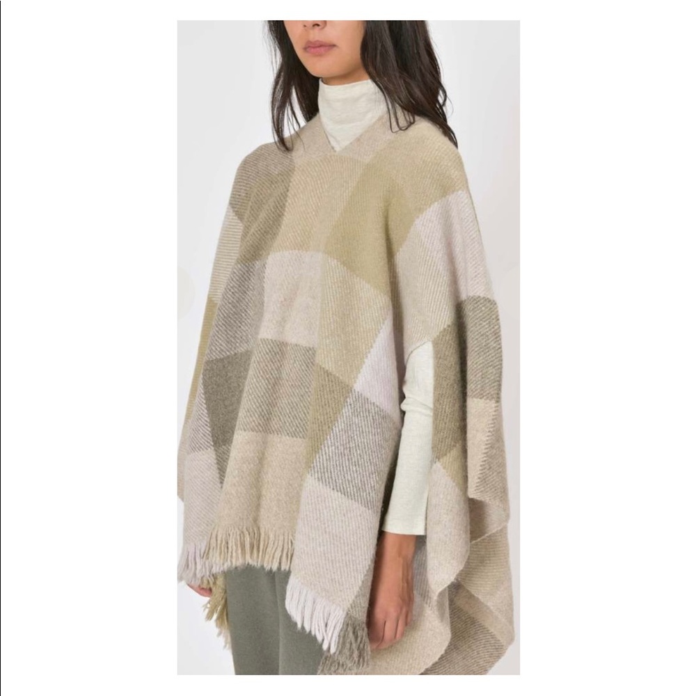 Lauren Manoogian Sampler Cape